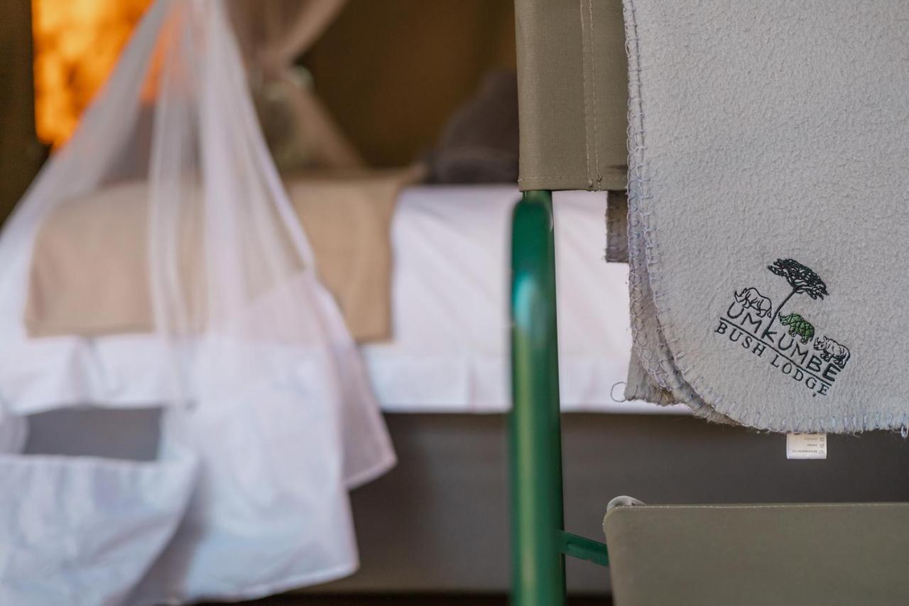 Umkumbe Bush Lodge - Luxury Tented Camp サビ・サンド動物保護区 エクステリア 写真