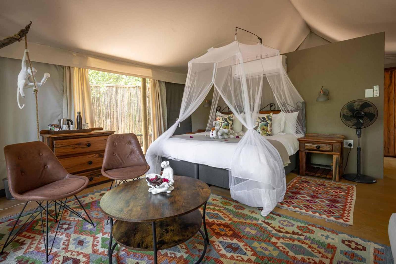 Umkumbe Bush Lodge - Luxury Tented Camp サビ・サンド動物保護区 エクステリア 写真